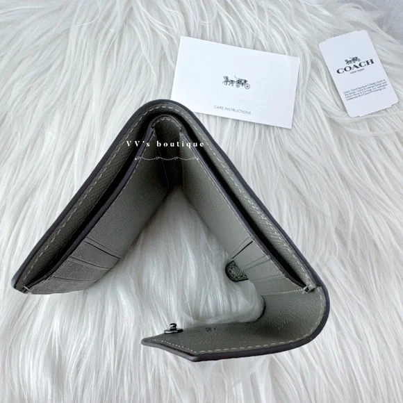 NWT Coach Crossgrain Leather Small Wallet Trifold Light Fern Army Green 58298 - Picture 5 of 5